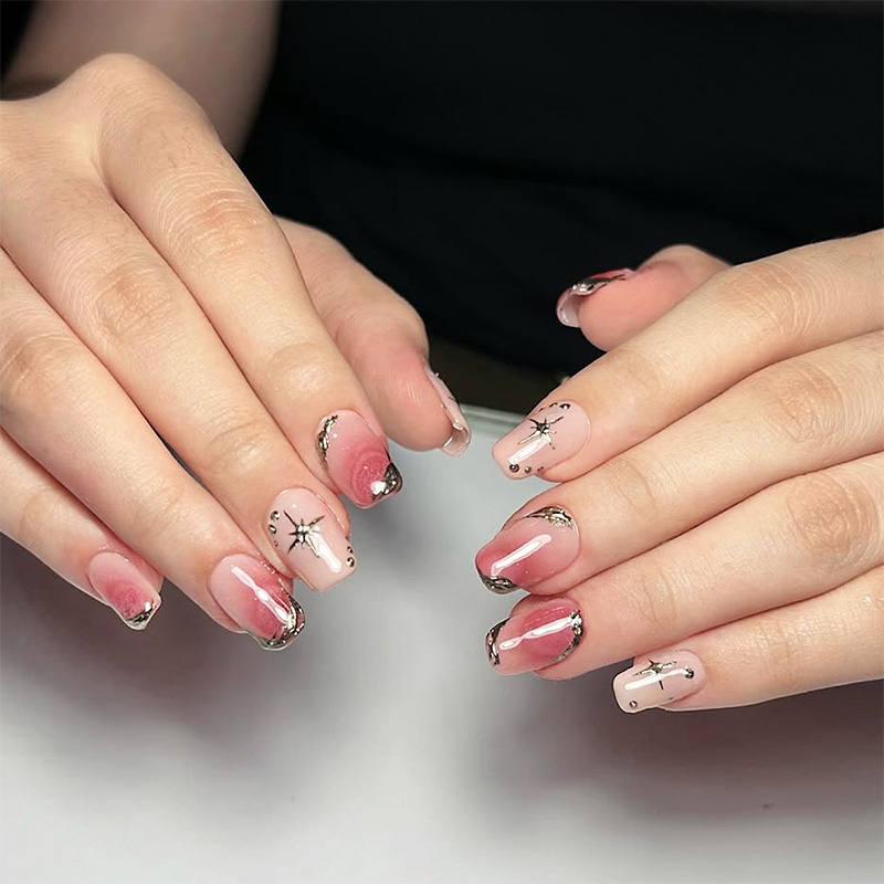 Luxx Nail Lounge