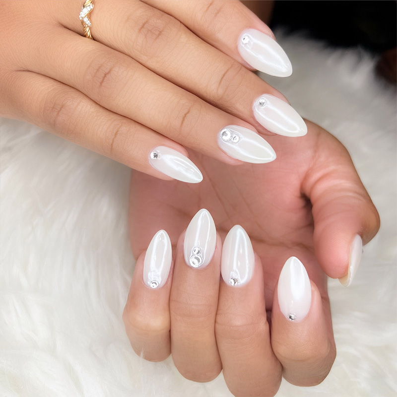 Luxx Nail Lounge
