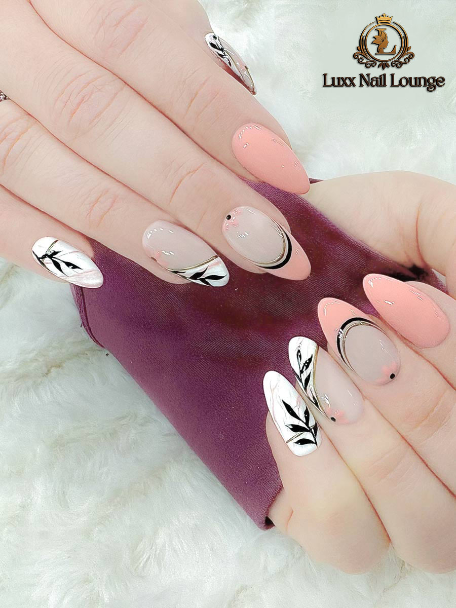 Luxx Nail Lounge